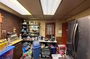 715 Eureka St, Pittsburgh, PA 15210 - Photo 5