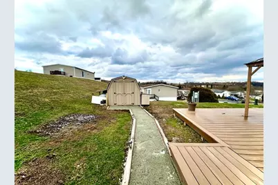 203 Knight Dr, Belle Vernon, PA 15012 - Photo 3