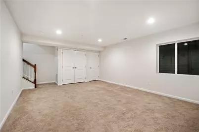 220 Noble Woods Dr, Coraopolis, PA 15108 - Photo 5