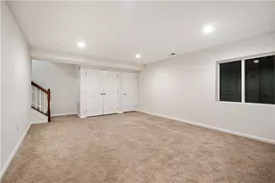 220 Noble Woods Dr, Coraopolis, PA 15108 - Photo 5