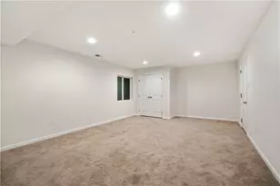 220 Noble Woods Dr, Coraopolis, PA 15108 - Photo 7