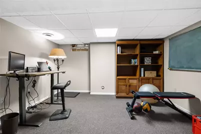 897 Macarthur Dr, Pittsburgh, PA 15228 - Photo 41