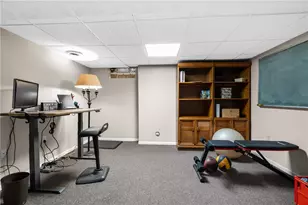 897 MacArthur Dr, Pittsburgh, PA 15228 - Photo 41