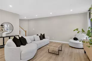 288 Frances Ln, Cecil, PA 15057 - Photo 3