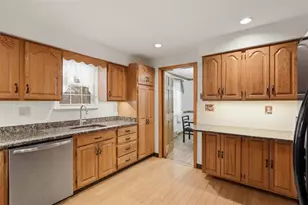 220 Cornwall Dr, Pittsburgh, PA 15238 - Photo 11