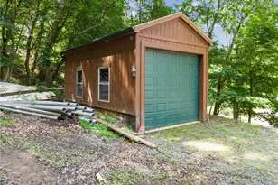 733 McKee Rd, White Oak, PA 15131 - Photo 7