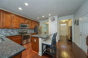 142 Dorsch Dr, Cranberry Township, PA 16066 - Photo 5