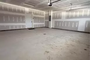 208 Walton Circle, Aliquippa, PA 15001 - Photo 31