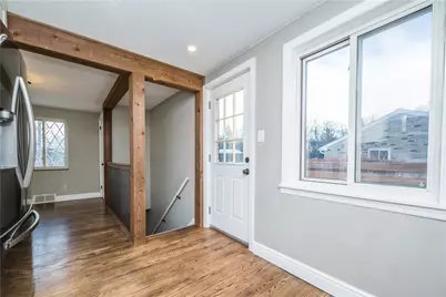 113 McGinley Dr, Pittsburgh, PA 15116 - Photo 9