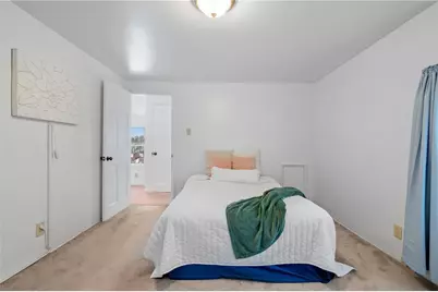 5354 Greenridge Dr, Pittsburgh, PA 15236 - Photo 13