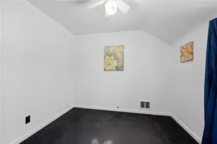 5354 Greenridge Dr, Pittsburgh, PA 15236 - Photo 17