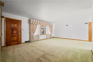 340 Carley Ave, Sharon, PA 16146 - Photo 9