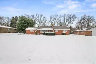 340 Carley Ave, Sharon, PA 16146 - Photo 3