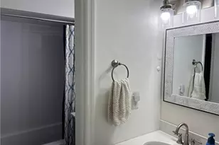 1110 Chatham Park Dr, Scott Township, PA 15216 - Photo 9