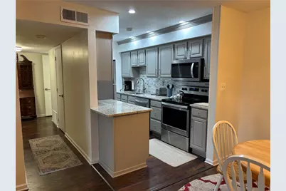 1110 Chatham Park Drive #D, Scott Township, PA 15216 - Photo 5