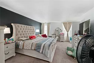 224 Foxwood Rd, Moon/Crescent Twp, PA 15108 - Photo 9