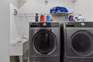 224 Foxwood Rd, Moon/Crescent Twp, PA 15108 - Photo 21