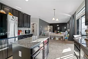 224 Foxwood Rd, Moon/Crescent Twp, PA 15108 - Photo 7