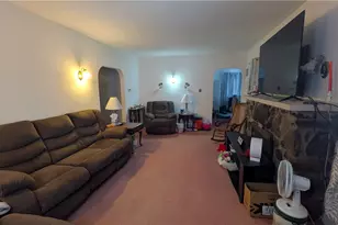 324 Sunset Dr, Center Township, PA 16001 - Photo 15