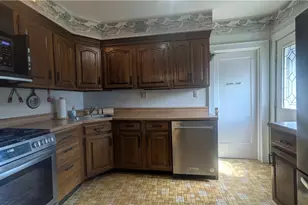 324 Sunset Dr, Center Township, PA 16001 - Photo 9