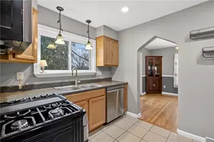 498 Seavey Rd, Pittsburgh, PA 15029 - Photo 9