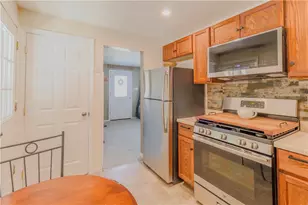 475 Ridgemont Dr, Banksville/Westwood, PA 15220 - Photo 7