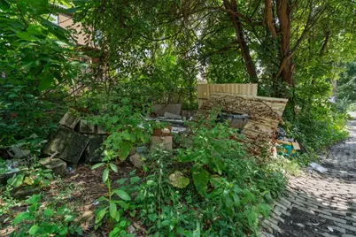 3045 Glen Mawr St, Pittsburgh, PA 15204 - Photo 13