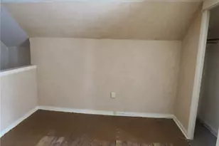 2189 Dunn Station Rd, Morris Township, PA 15329 - Photo 9