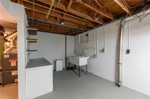 119 Covewood Dr, Center Township, PA 16001 - Photo 33