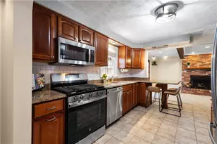 994 Westchester Rd, South Park, PA 15129 - Photo 13