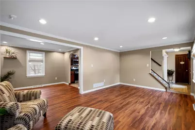 994 Westchester Rd, South Park, PA 15129 - Photo 9