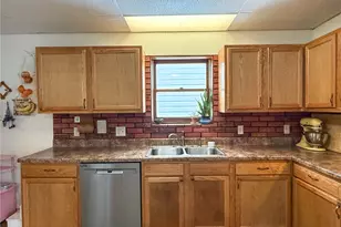 1402 N Grant Ave, Kittanning, PA 16201 - Photo 9