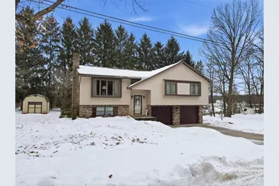 132 Graham Dr, Twp of But SW, PA 16053 - Photo 1