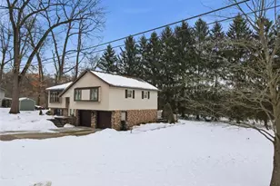 132 Graham Dr, Twp of But SW, PA 16053 - Photo 3