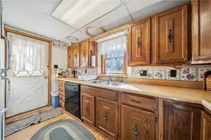 148 Bus Garage Rd, Hempfield Township, PA 15601 - Photo 9