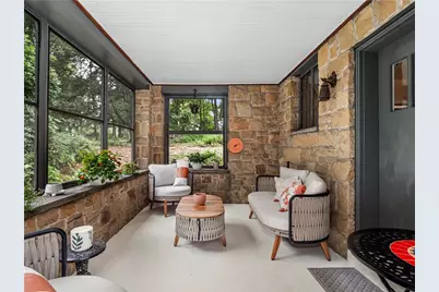 2501 Oakwood Rd, Pittsburgh, PA 15116 - Photo 29