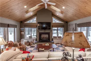 1738 Snowfield Dr, Hidden Valley, PA 15502 - Photo 5