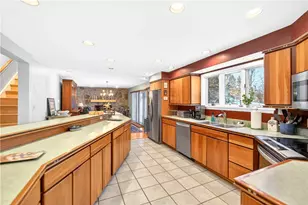 1738 Snowfield Dr, Hidden Valley, PA 15502 - Photo 19