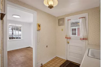 822 Harden Dr, Ross Twp, PA 15229 - Photo 15