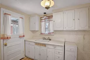 822 Harden Dr, Ross Twp, PA 15229 - Photo 11