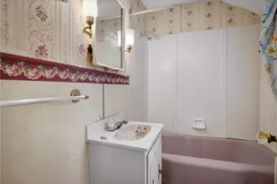 822 Harden Dr, Ross Twp, PA 15229 - Photo 21