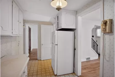 822 Harden Dr, Ross Twp, PA 15229 - Photo 13