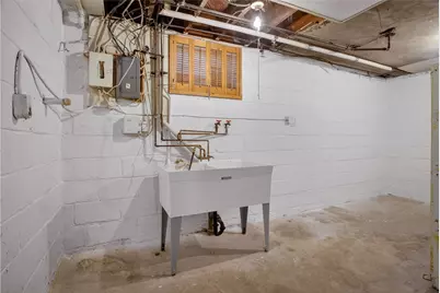 822 Harden Dr, Ross Twp, PA 15229 - Photo 23