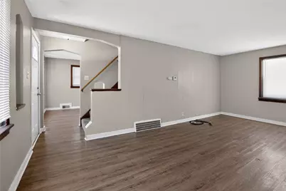 4036 Greensburg Pike, Pittsburgh, PA 15221 - Photo 11