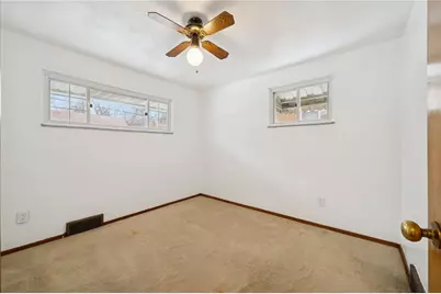 7867 Mark Dr, Pittsburgh, PA 15147 - Photo 21