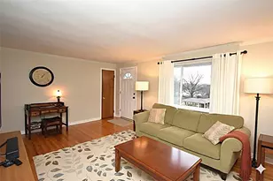 575 Somerville Dr, Scott Township, PA 15243 - Photo 7