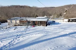 348 Frankfort Springs Dr, Hanover Township, PA 15043 - Photo 1