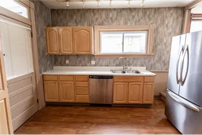 1206 Sycamore St, Connellsville, PA 15425 - Photo 17