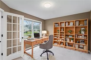 699 Surfside Dr, Pittsburgh, PA 15239 - Photo 3