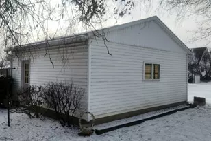 307 Mahoney Ave, Ellwood City, PA 16117 - Photo 5